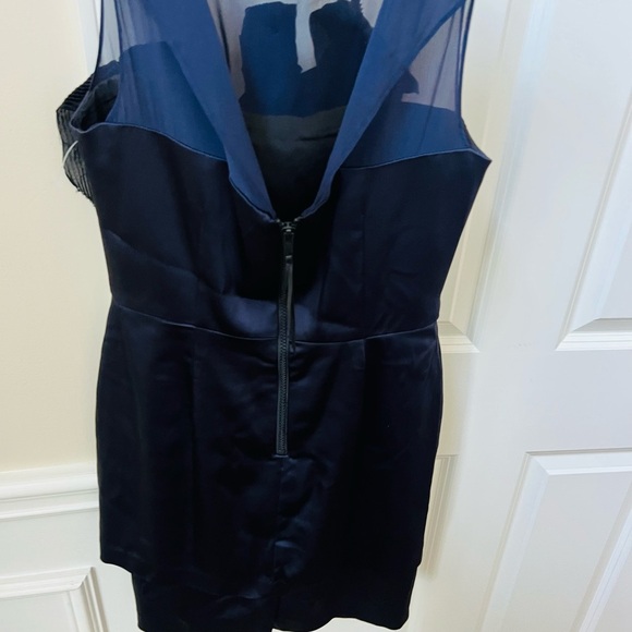 Stylish dark navy size 4 Dress with Ruffle Accent - Picture 4 of 5